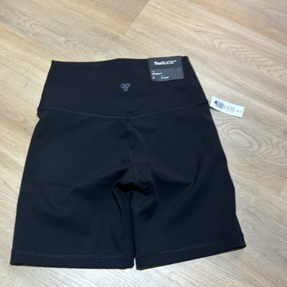 TNA workout shorts - Picture 3 of 5